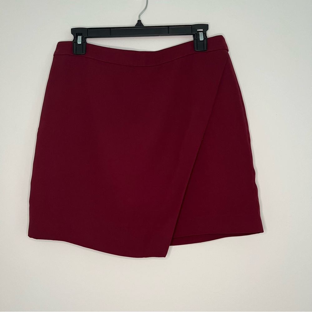 Banana Republic Maroon Mini Skirt – Size 8 - Picture 2 of 7